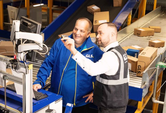 Supervisor and manager talking in the depot